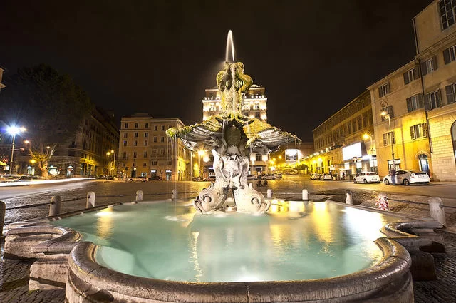 Steve Collis / Flickr / CC-BY 2.0 Фонтан Тритона